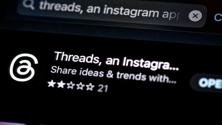 Photo Instagram Call to Action Examples