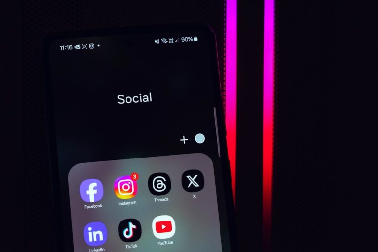 Photo Social Media Growth Hacks