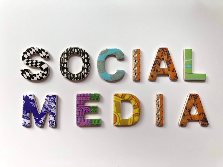 Photo Money with Social Media