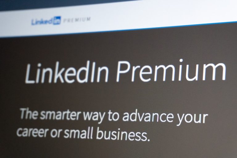 Photo LinkedIn Marketing Strategies