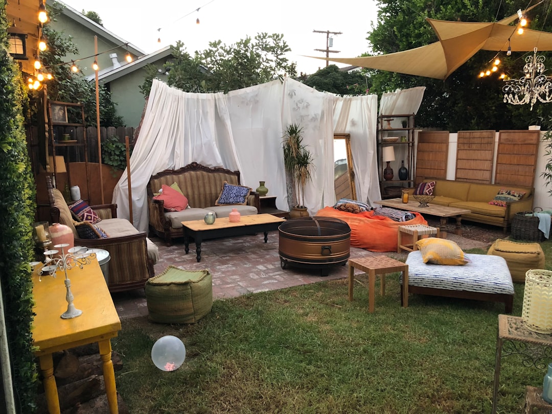 Photo Backyard Party Catering